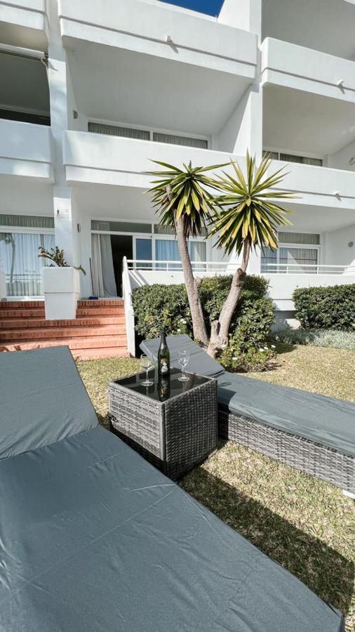 דירות מיחאס Miraflores Beach - Sea Front - Luxury מראה חיצוני תמונה